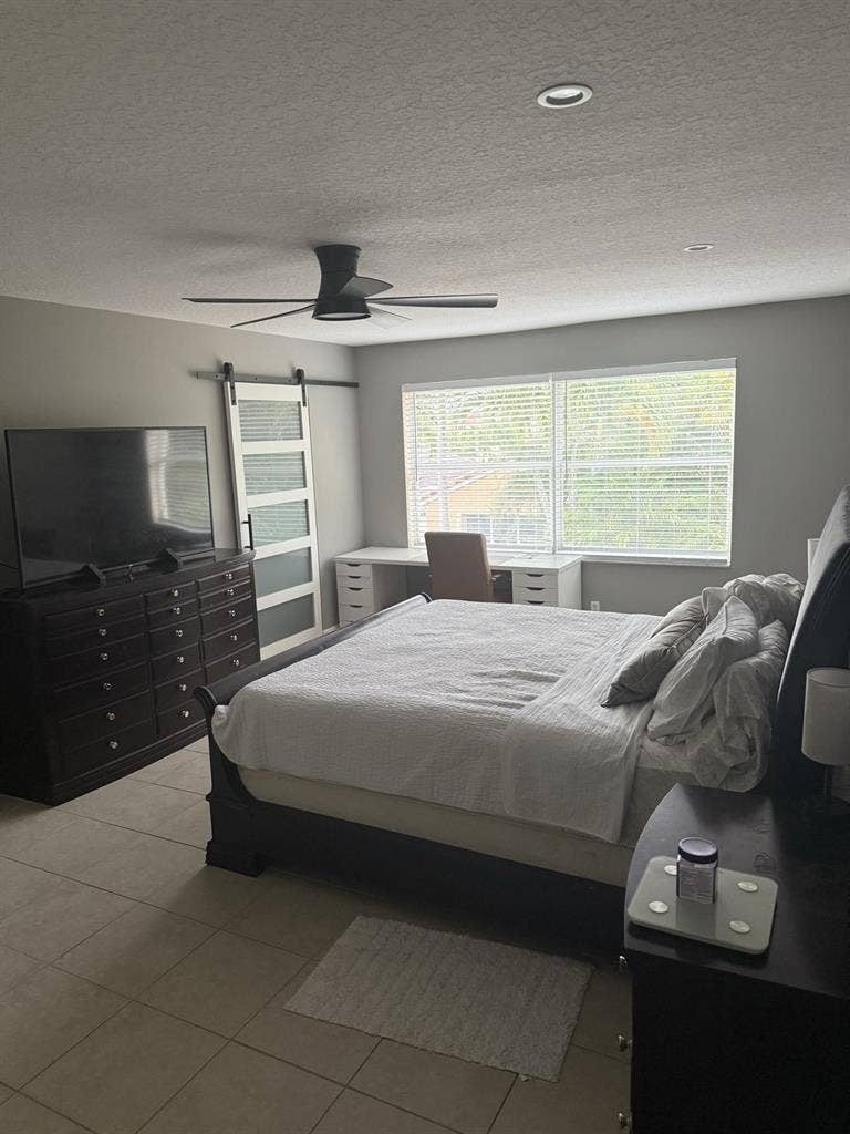 Master suite for rent