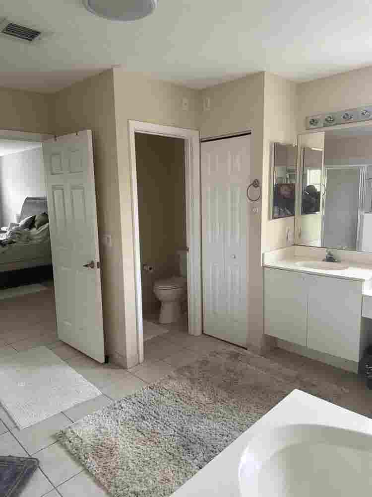Master suite for rent