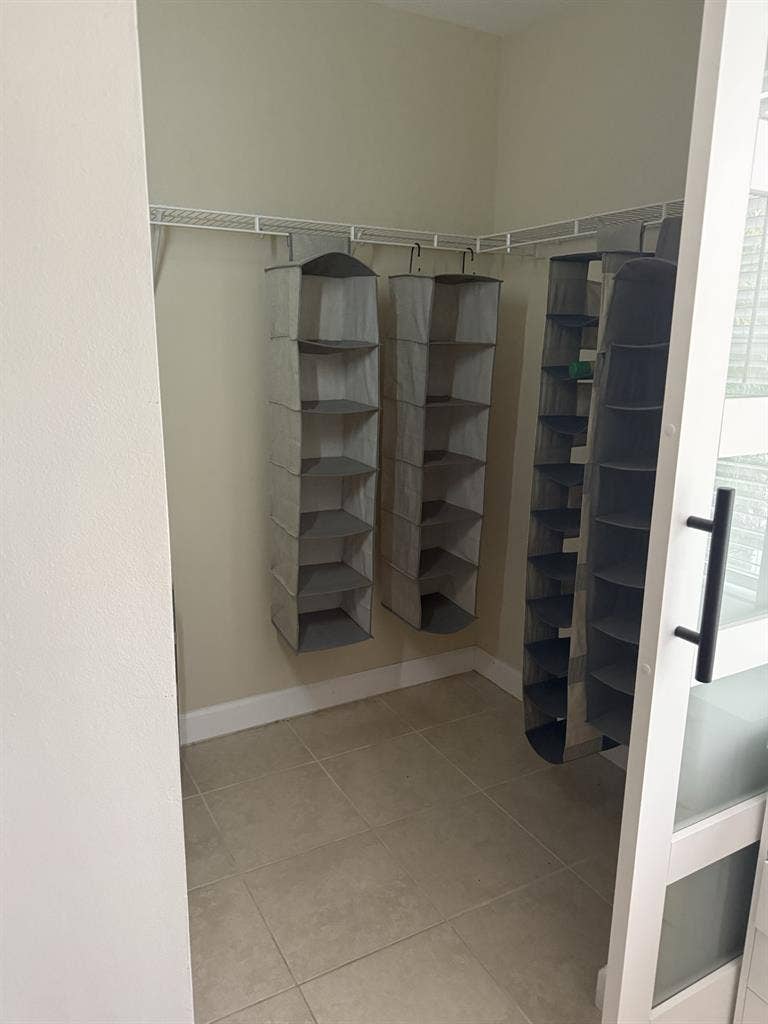 Master suite for rent