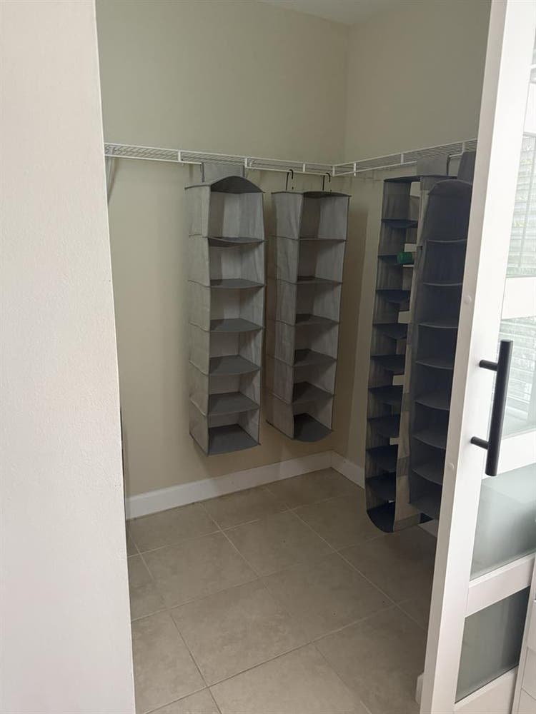 Master suite for rent