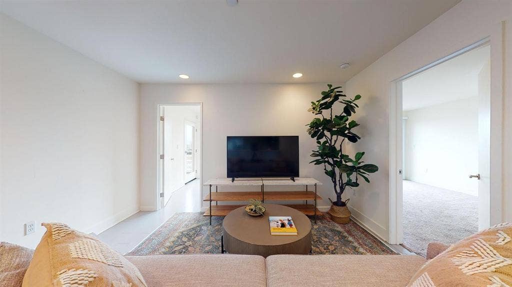 1 BR in Los Angeles