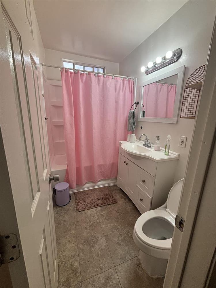 bath furnished