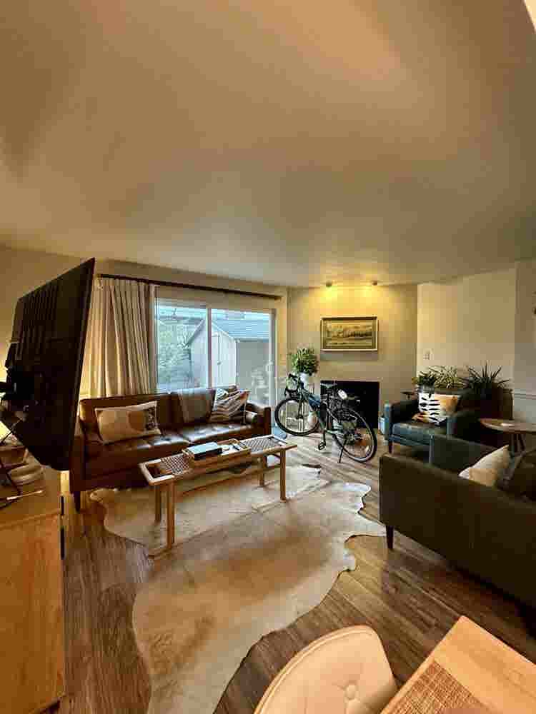 Room. Utilities, internet, parking