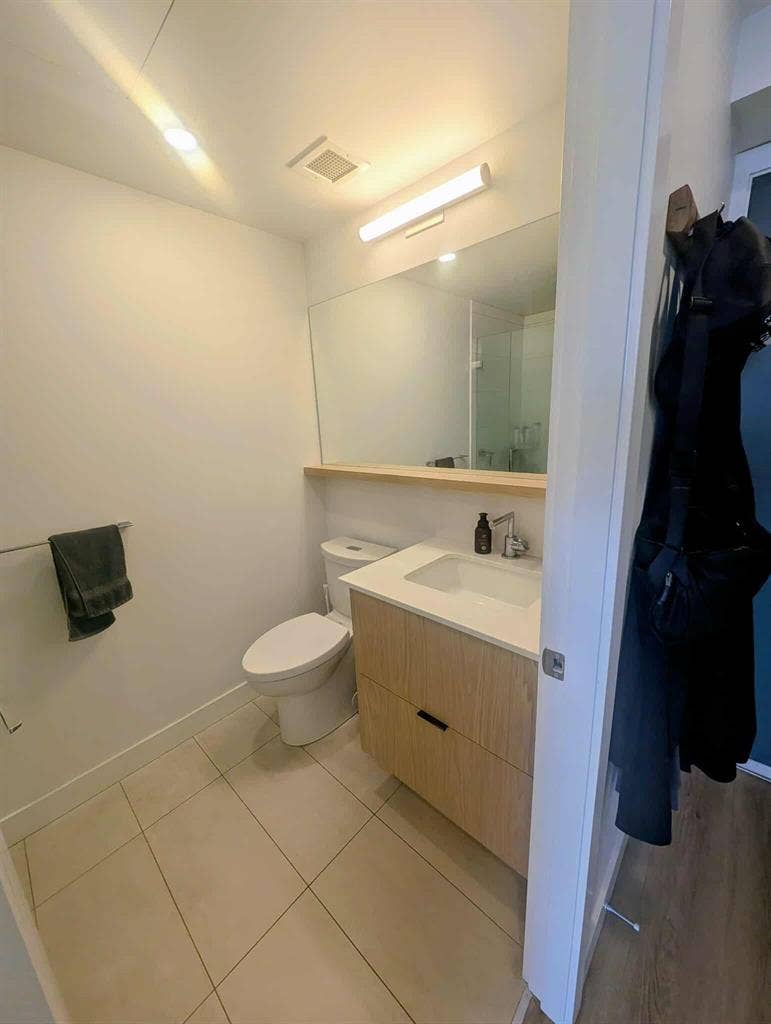 Upscale downtown Kelowna condo