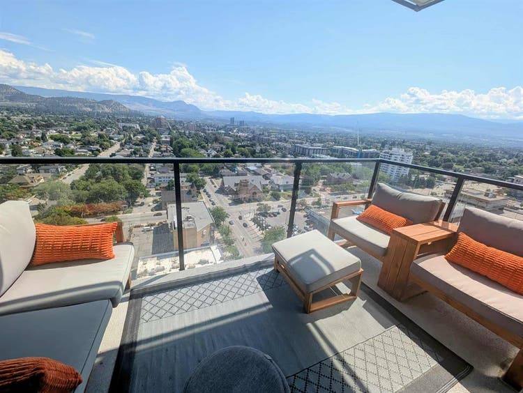 Upscale downtown Kelowna condo