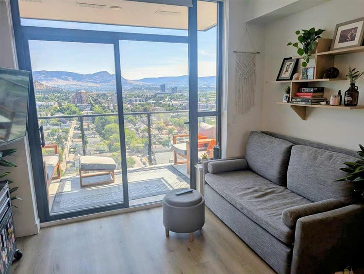 Upscale downtown Kelowna condo