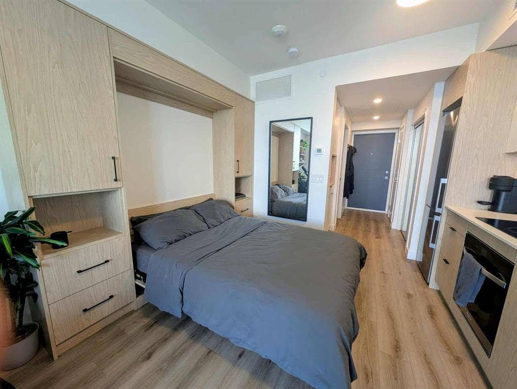 Upscale downtown Kelowna condo