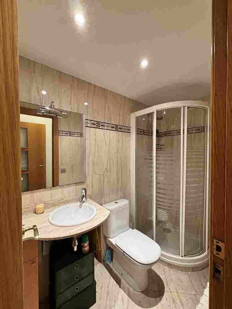 Habitación doble con baño privado
