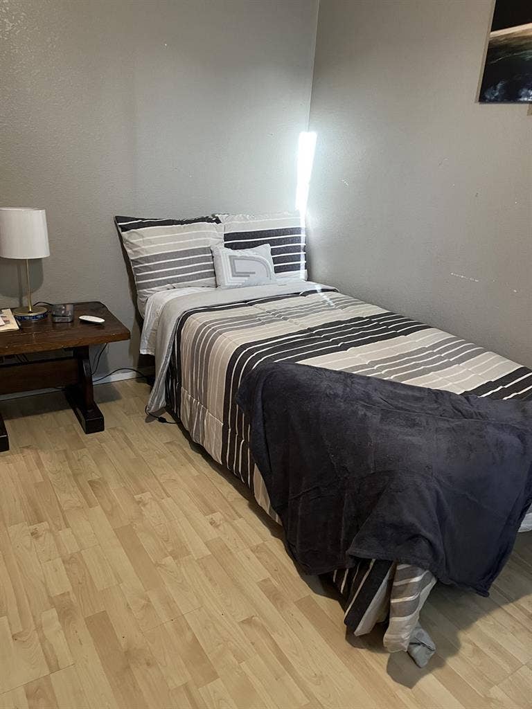 2 private rooms, you need a photo