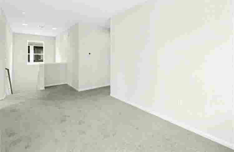 New Listing, Brand New home!