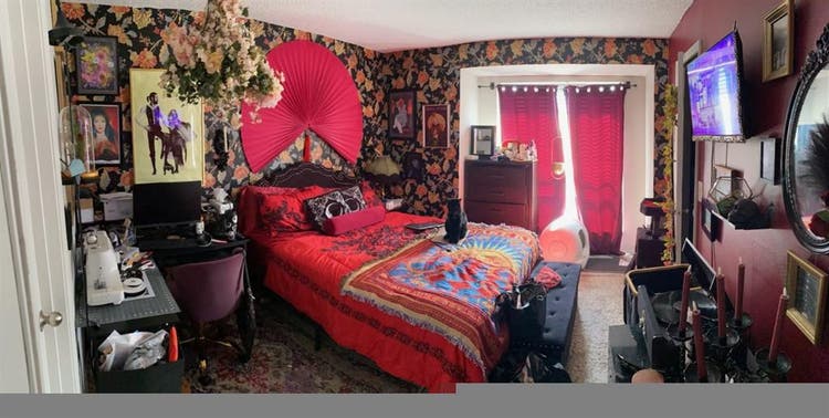Iso Roomate in St. Petersburg