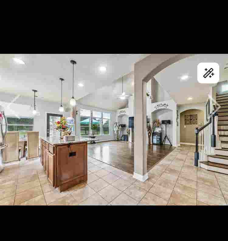 Renting 2 rooms in a 5 bdr house!