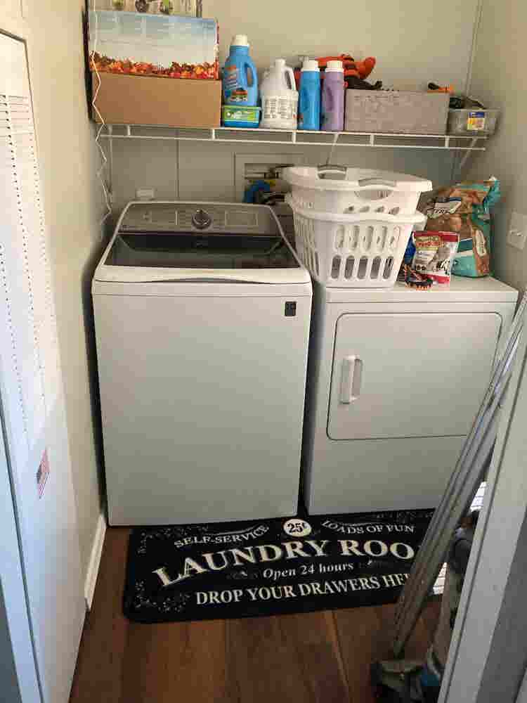 Cute three bedroom mobile hom