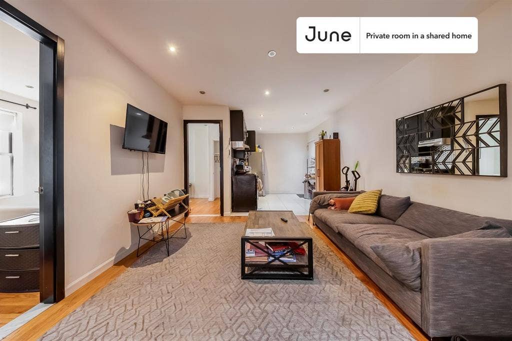 6 BR in New York City