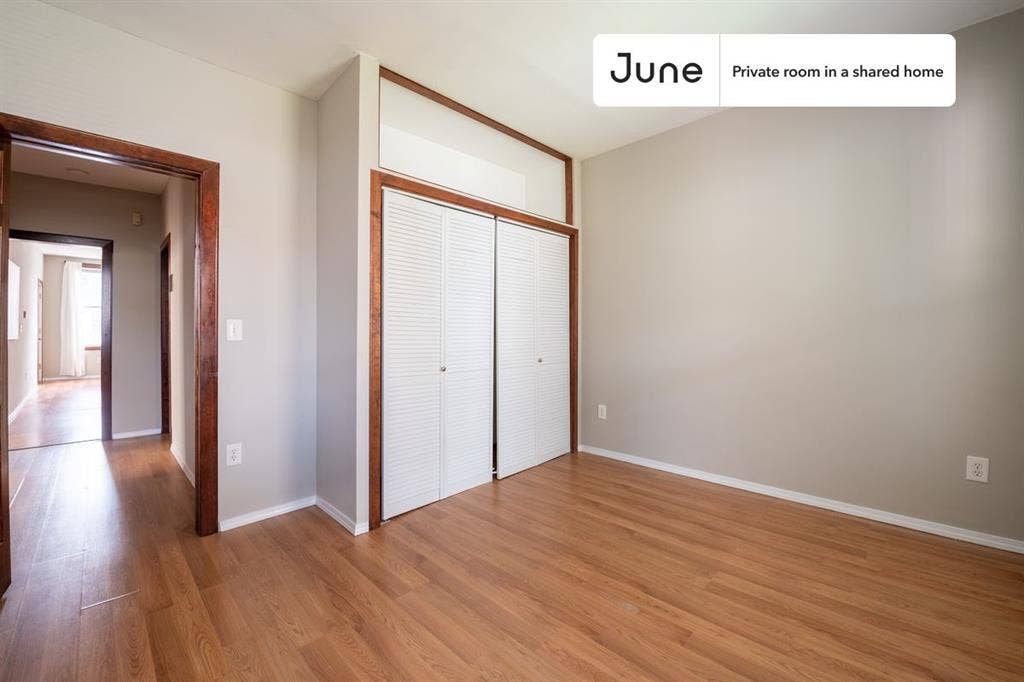4 BR in Chicago