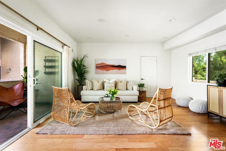 Private Bdrm/Bath (WeHo)