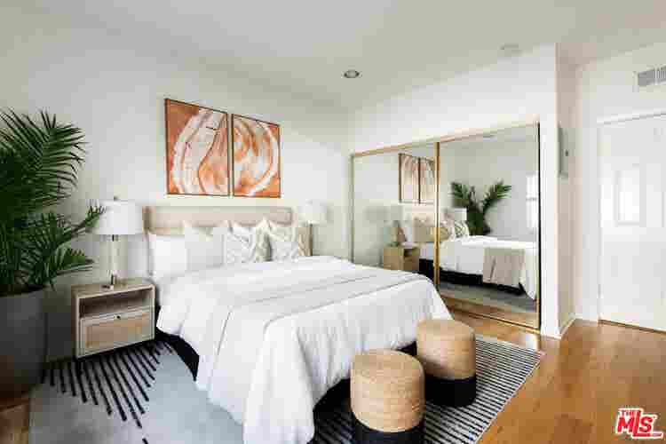 Private Bdrm/Bath (WeHo)