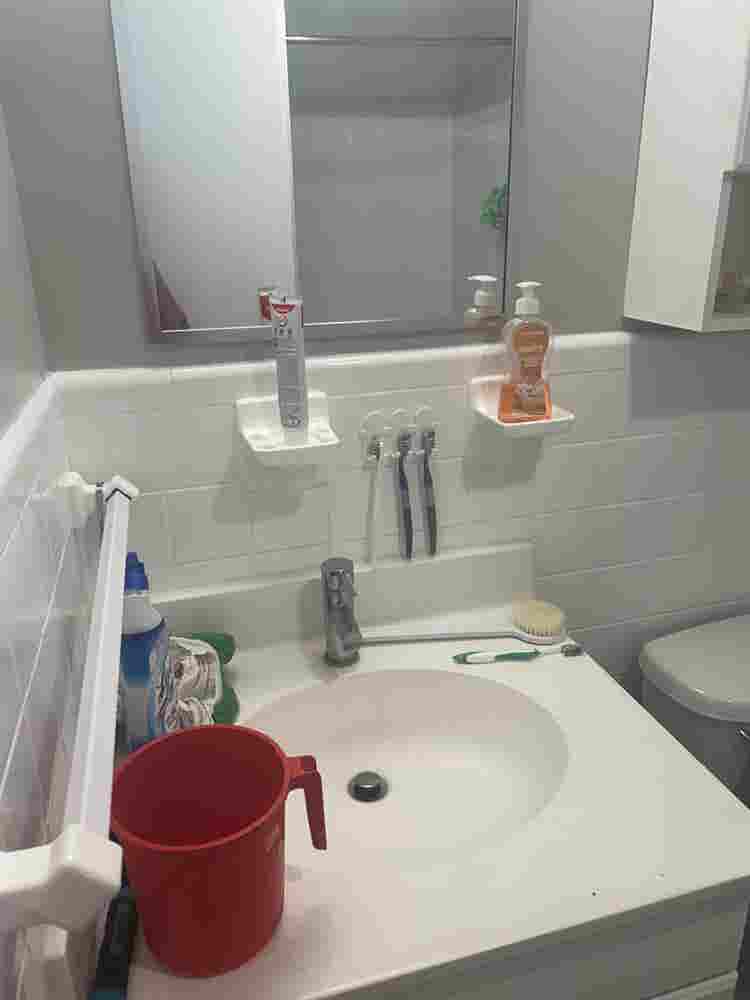 I wish to sublease my Bath Apt