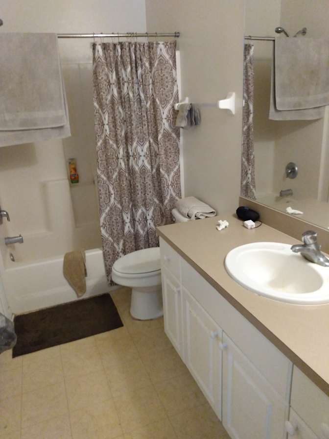 Room availabe in Lehigh Acres