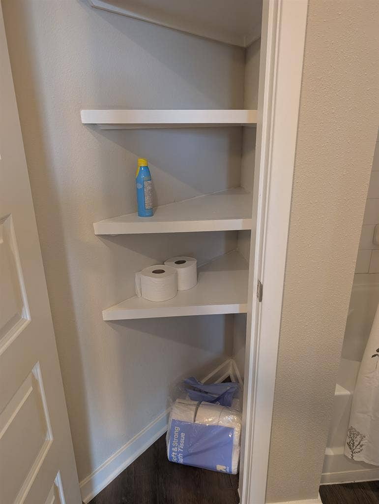 Private room/bathroom