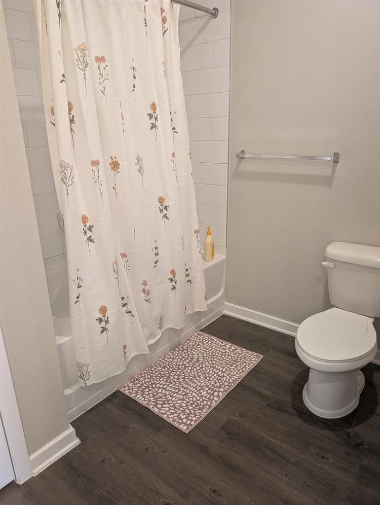 Private room/bathroom