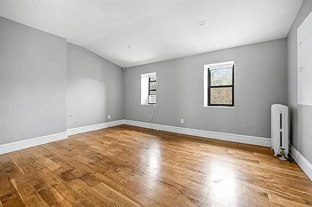 Large Private Ensuite Room