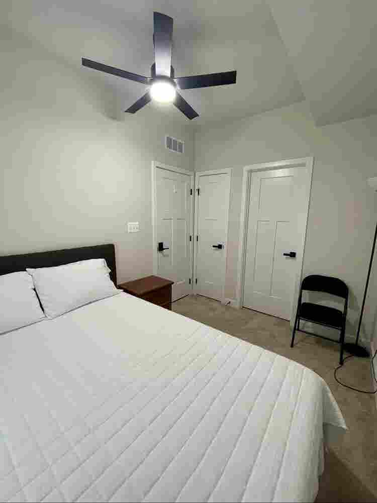 Bedroom with en-suite bathroom