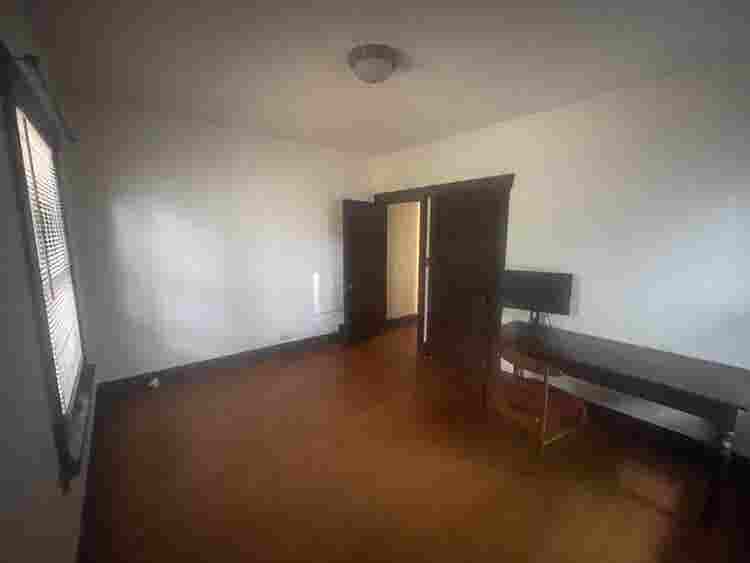 Room for rent in Central District