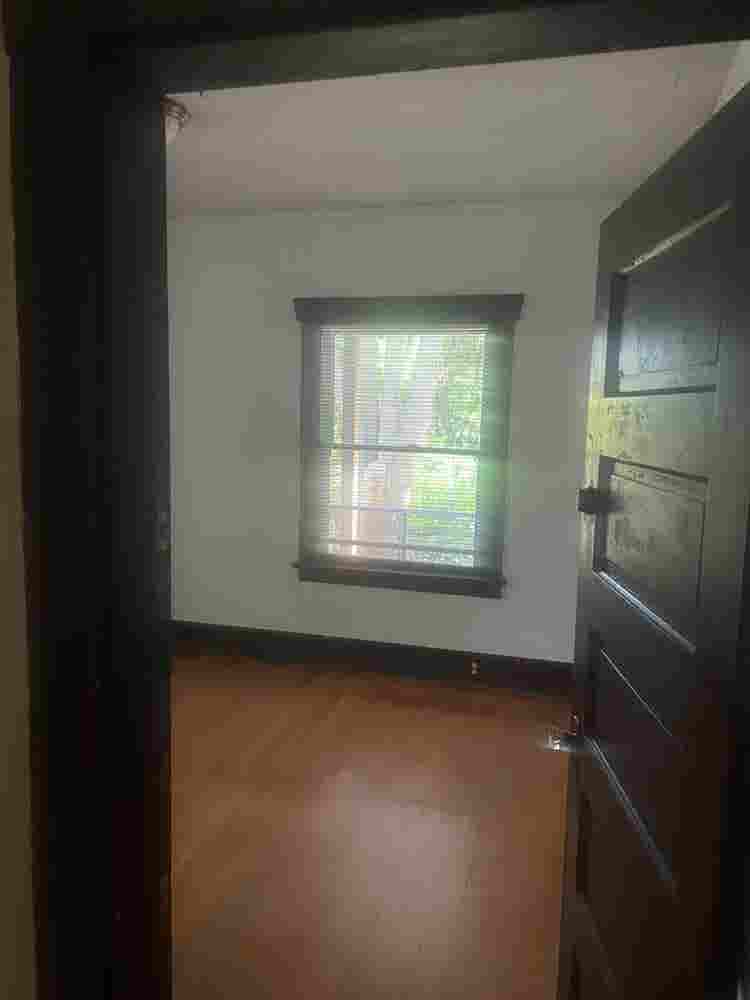 Room for rent in Central District