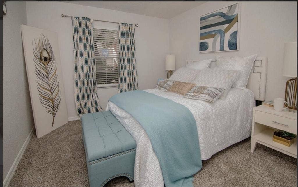 ROOM FOR RENT
