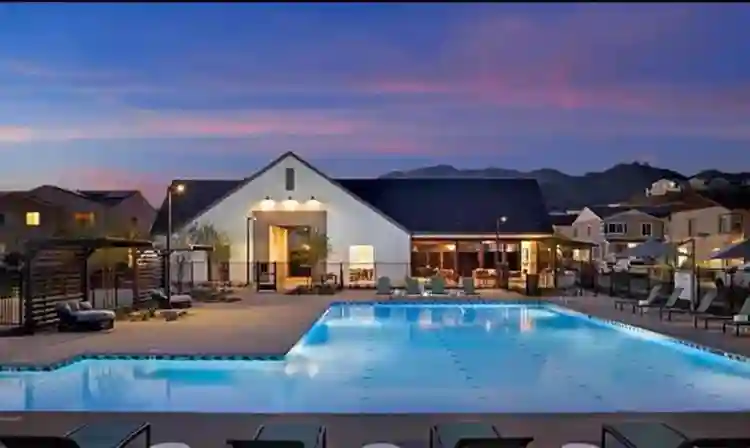 Room for rent available now