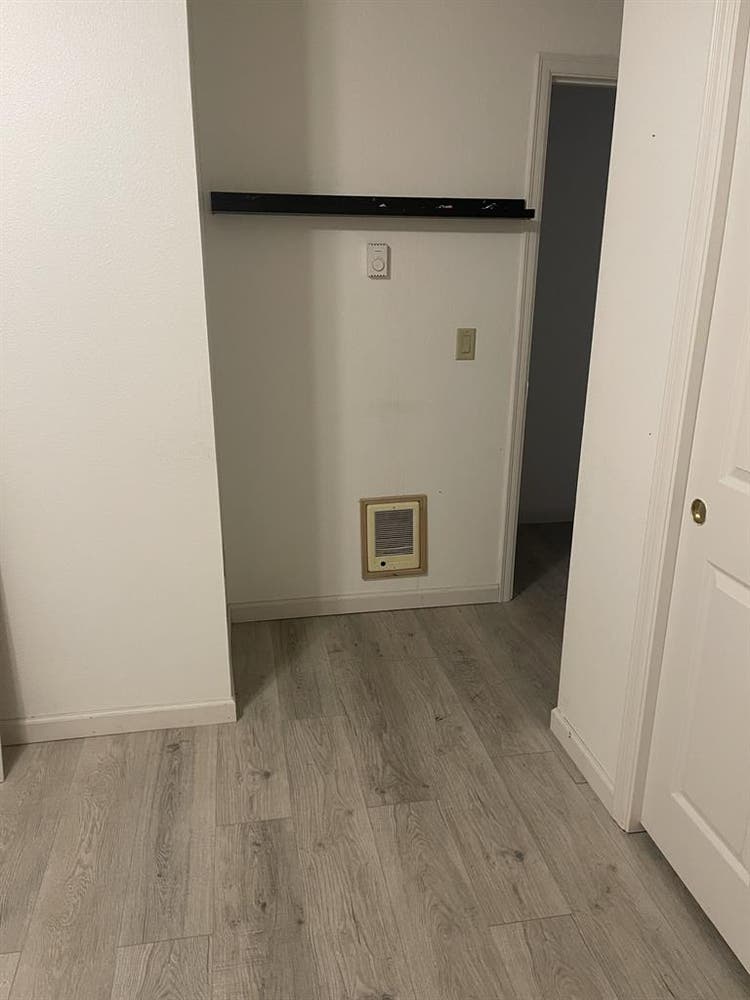 ***Female roommate wanted ***