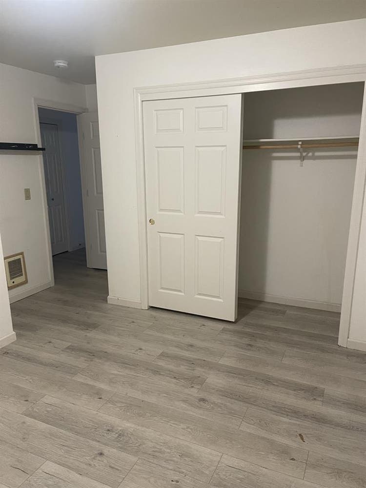 ***Female roommate wanted ***