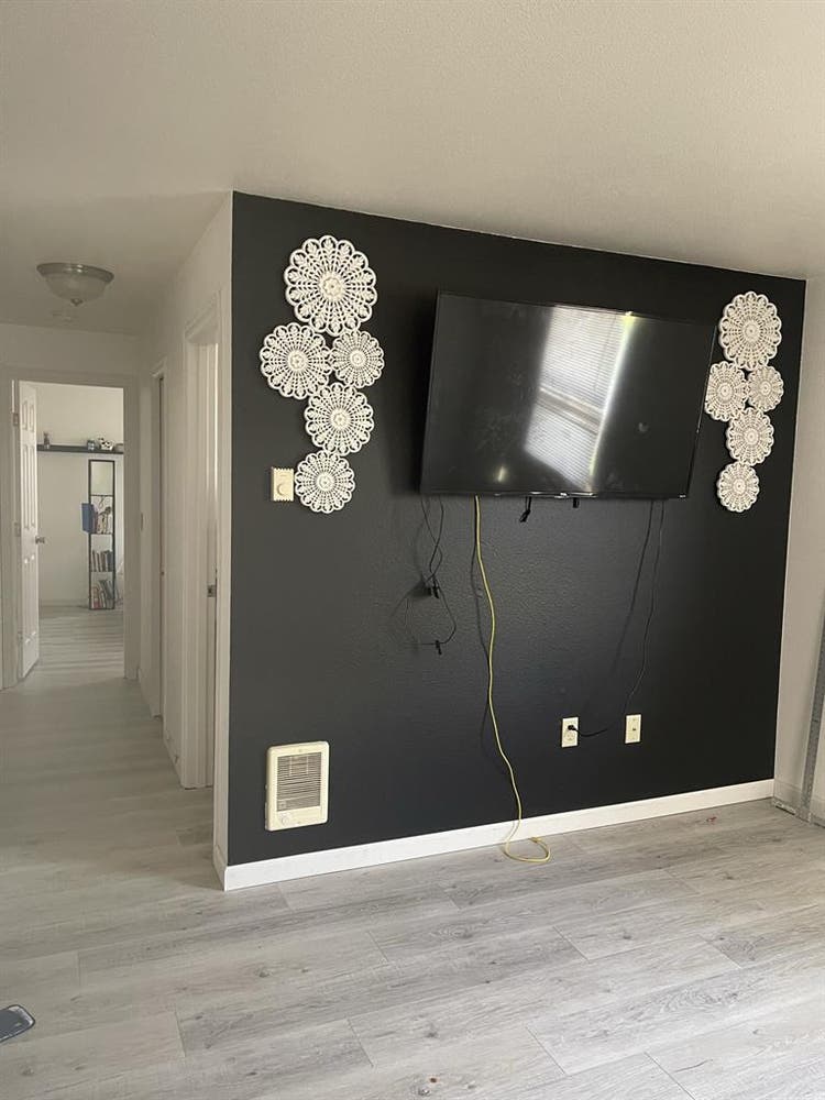 ***Female roommate wanted ***