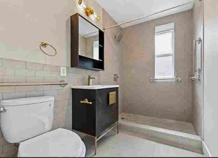 Spacious bedroom available