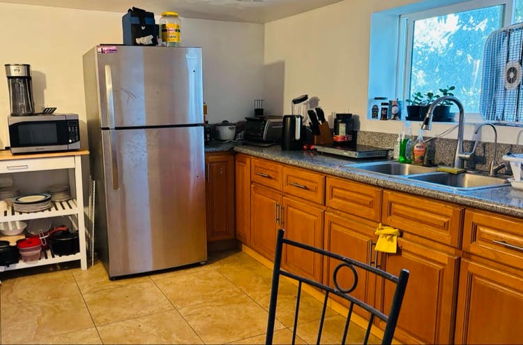 Private Room for Rent shared bthrm