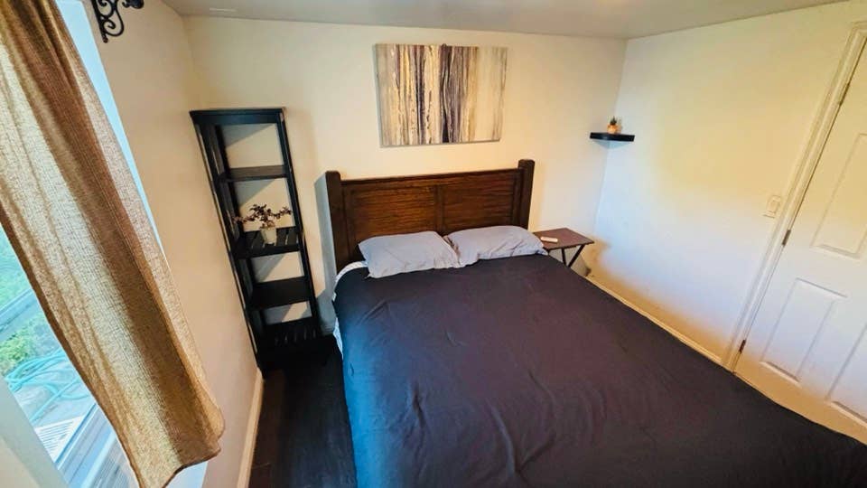 Private Room for Rent shared bthrm