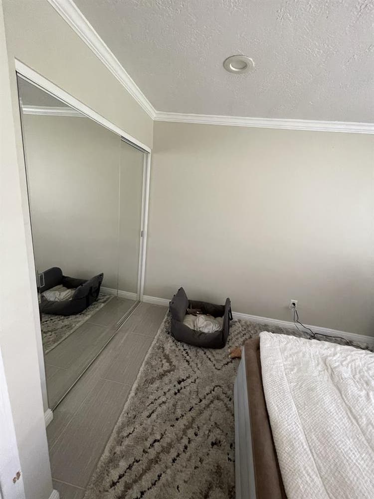 Room for Rent near South Coast