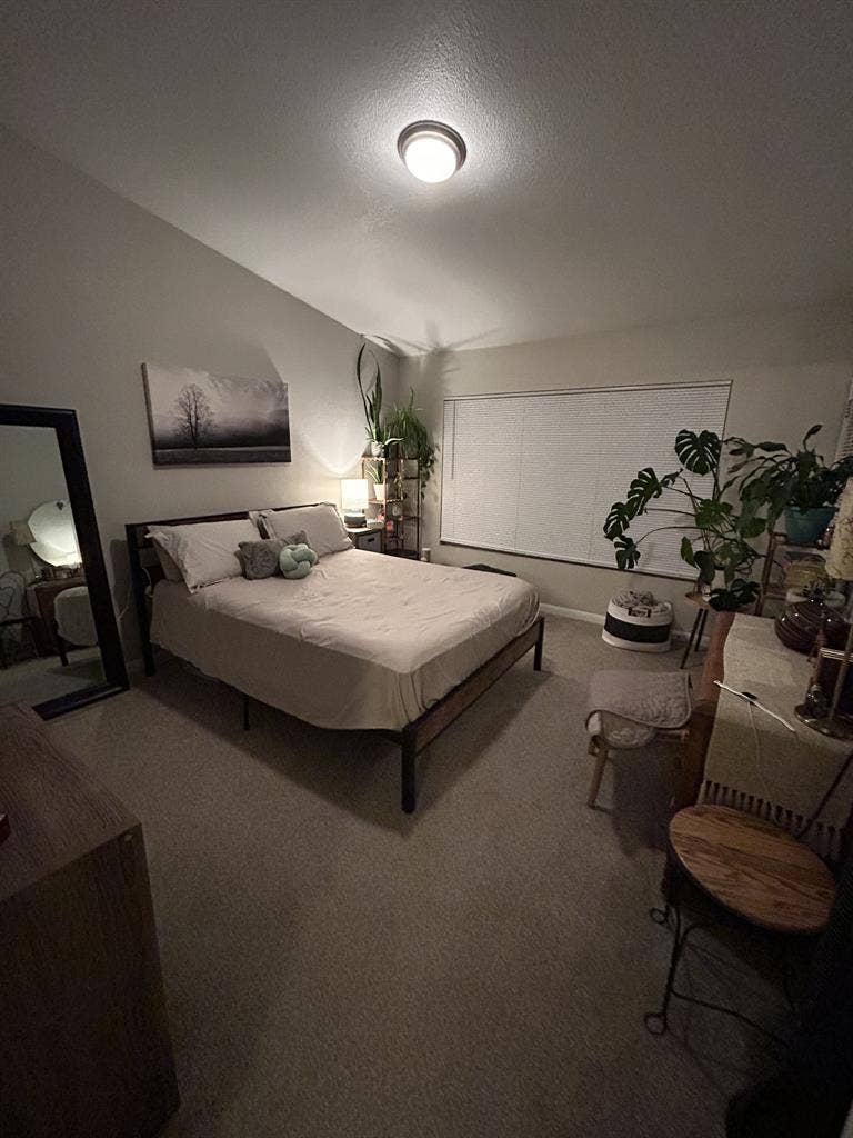$ Bedroom Apartment