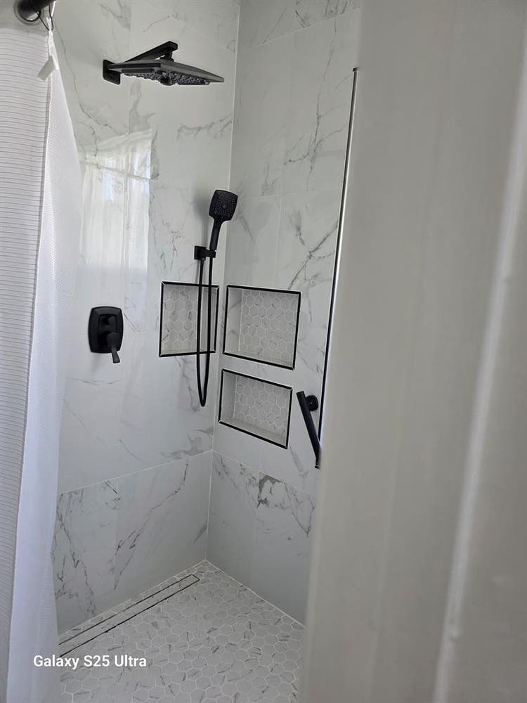 Rento cuarto con baño privado
