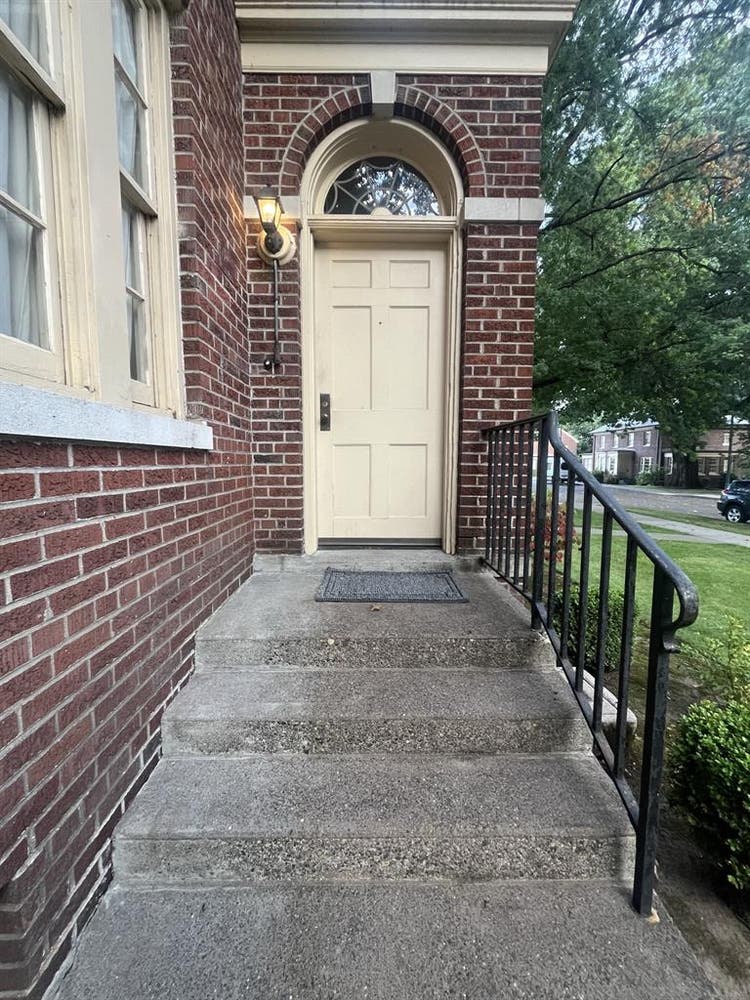 2 Bedroom, Townhousee