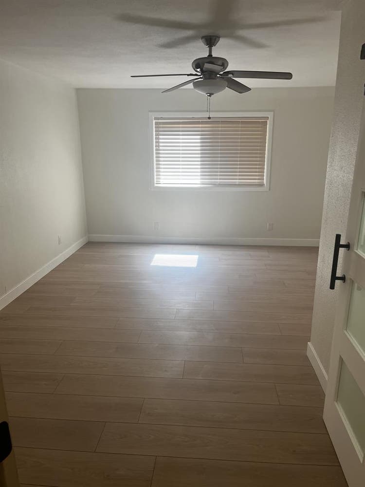 Spacious Room with Private Entrance