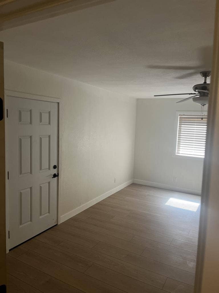 Spacious Room with Private Entrance