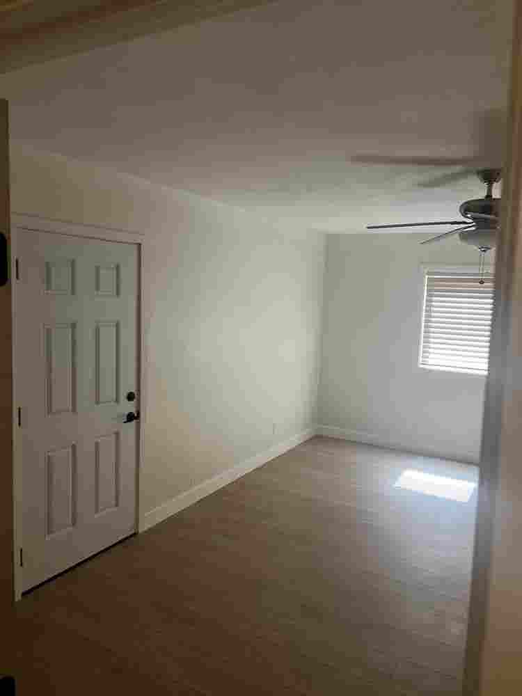 Spacious Room with Private Entrance