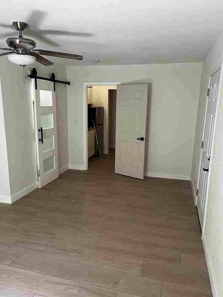 Spacious Room with Private Entrance