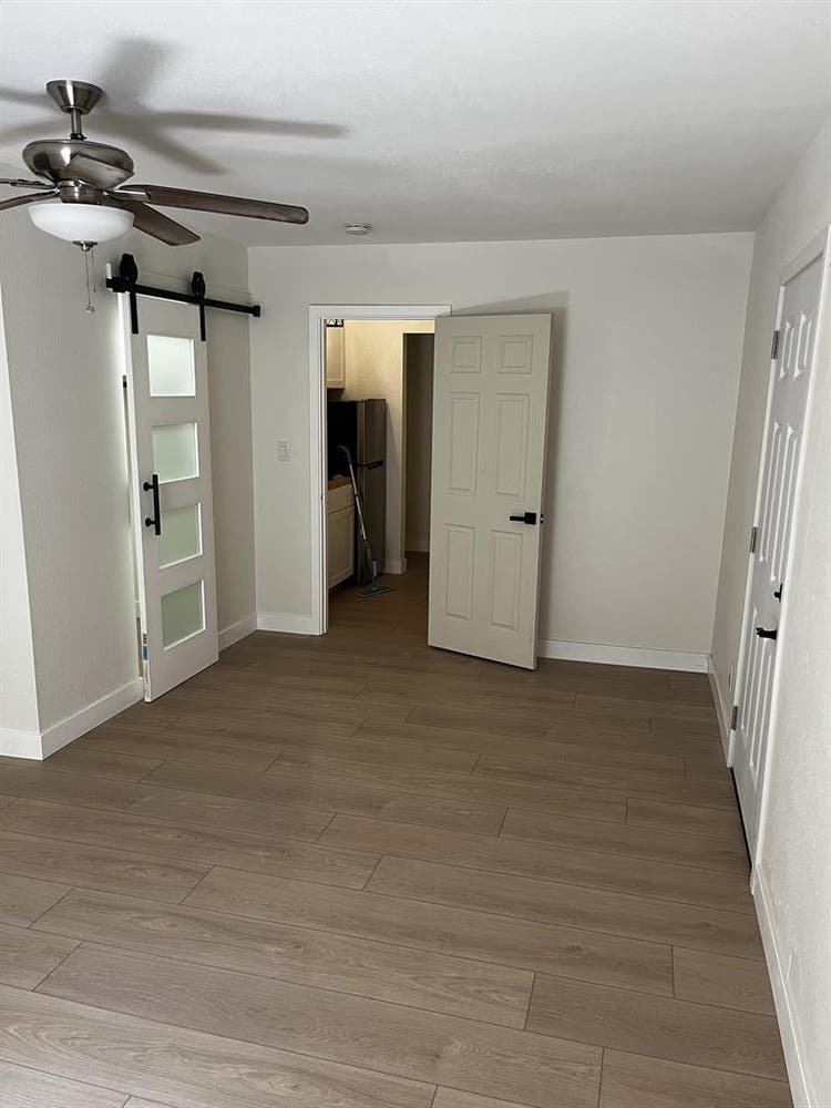 Spacious Room with Private Entrance