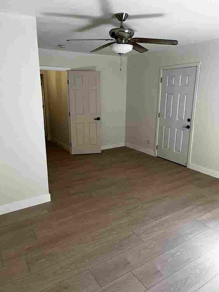 Spacious Room with Private Entrance