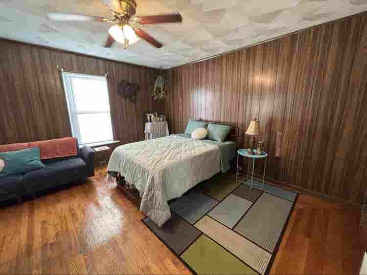 Large room for rent