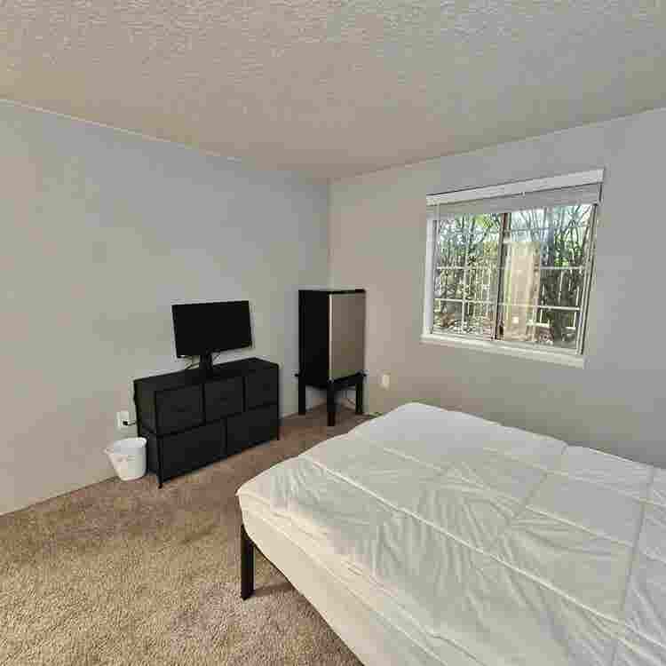 Furnished room for rent - Van Mall