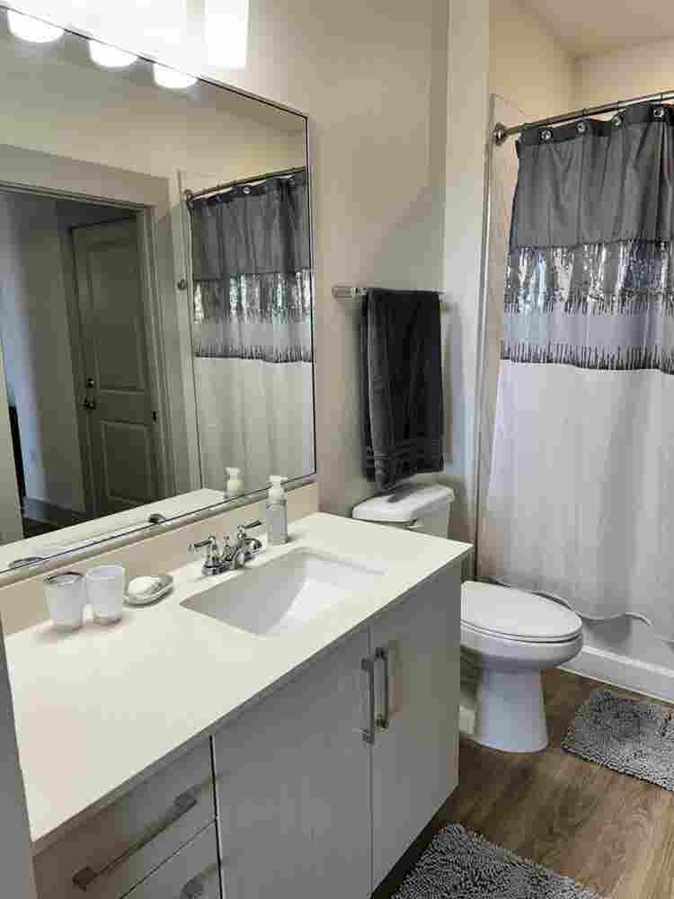 Private room, shared apt